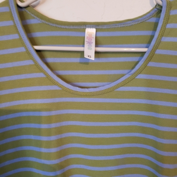 LuLaRoe Striped Long Sleeve Oversize Size XS - Picture 2 of 4